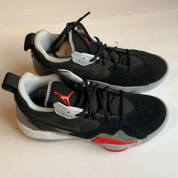 Jordan Zoom '92 Black Cement Women’s 10 Men’s 8 New - Picture 4 of 9